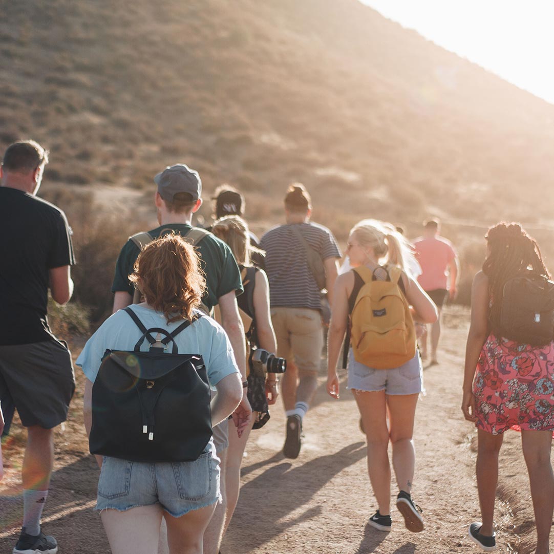 Contact - Image Grid 1